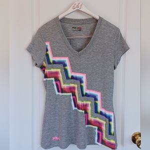 FILA SPORT LIVE IN MOTION SIZE MEDIUM T-SHIRT VIVID GRAPHICS GENTLY USED